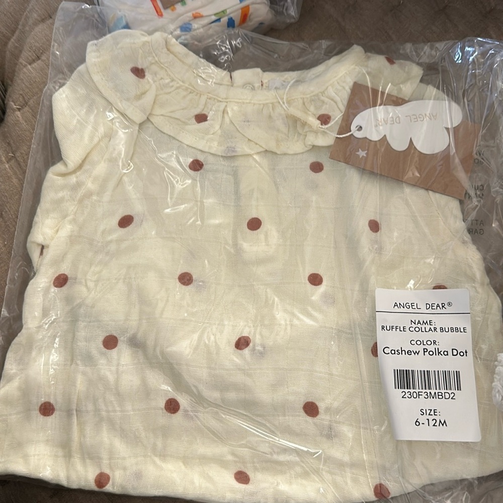 Angel Dear ruffle collar bubble Cashew Polka Dot 6-12 M